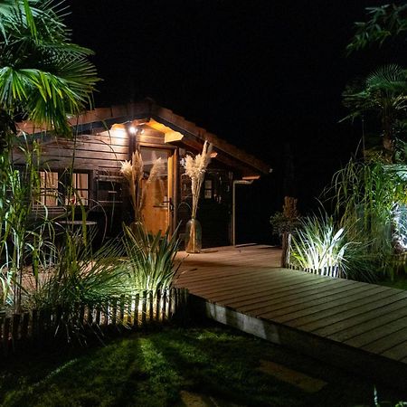 Cottage, Lodge & Spa Prouilly エクステリア 写真