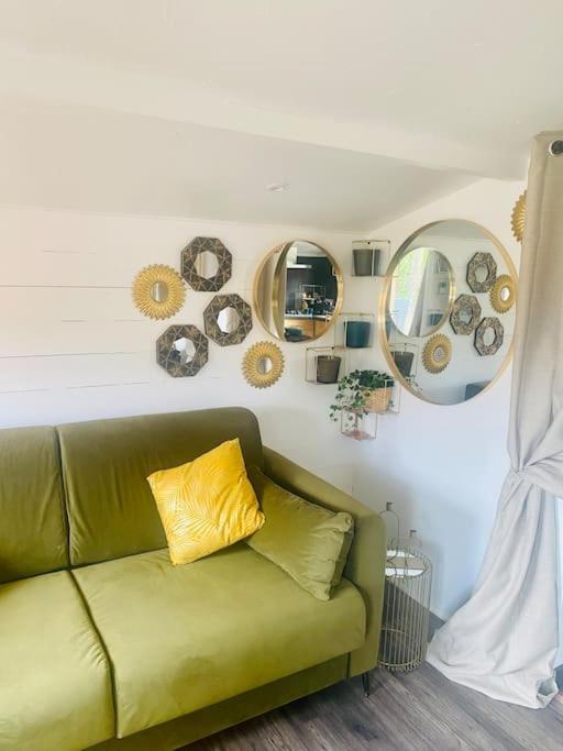 Cottage, Lodge & Spa Prouilly エクステリア 写真