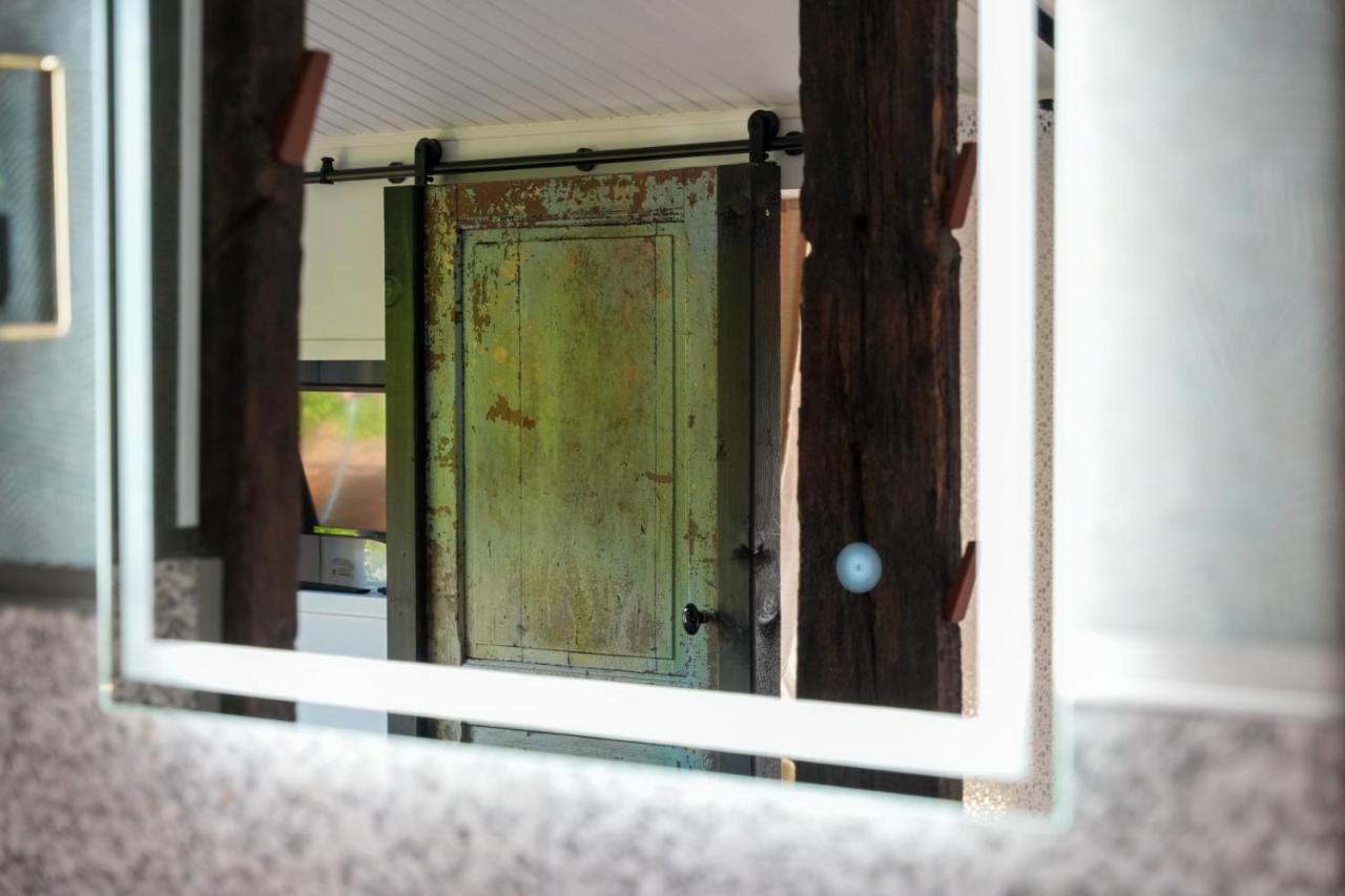 Cottage, Lodge & Spa Prouilly エクステリア 写真